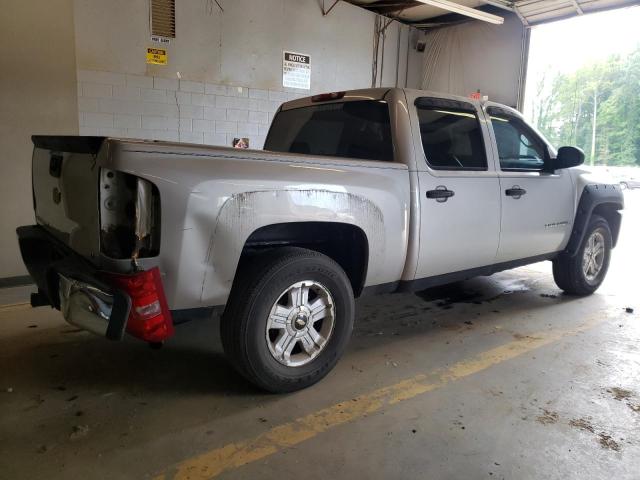 2GCEK13MX71666558 - 2007 CHEVROLET SILVERADO K1500 CREW CAB SILVER photo 3