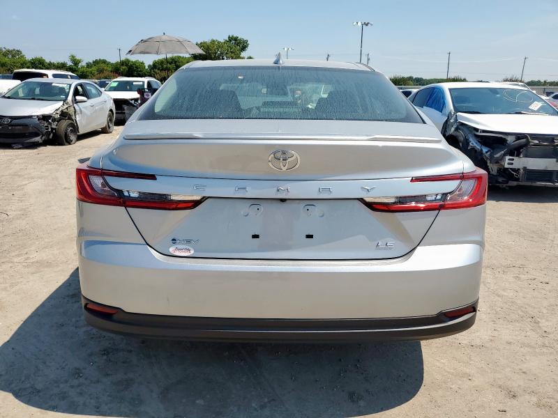 4T1DAACK4SU166417 - 2025 TOYOTA CAMRY XSE SILVER photo 6