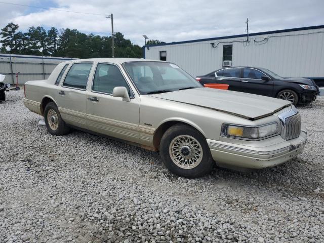 1LNLM81W1VY745069 - 1997 LINCOLN TOWN CAR EXECUTIVE GOLD photo 4