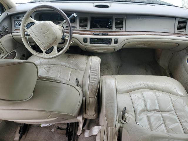 1LNLM81W1VY745069 - 1997 LINCOLN TOWN CAR EXECUTIVE GOLD photo 8