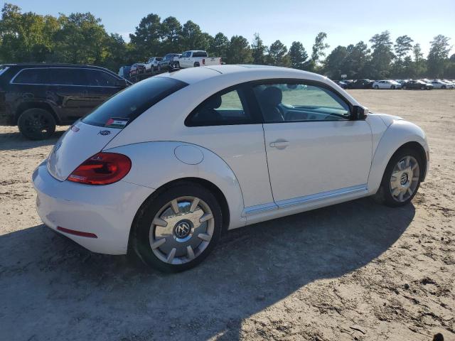 3VWJP7AT0DM681259 - 2013 VOLKSWAGEN BEETLE WHITE photo 3