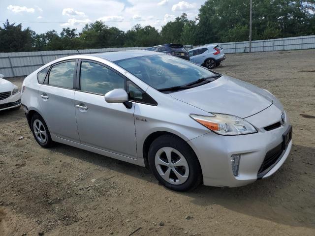 JTDKN3DU3E1750311 - 2014 TOYOTA PRIUS SILVER photo 4