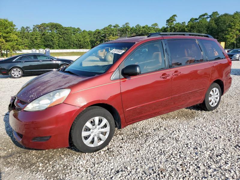 2010 TOYOTA SIENNA CE, 