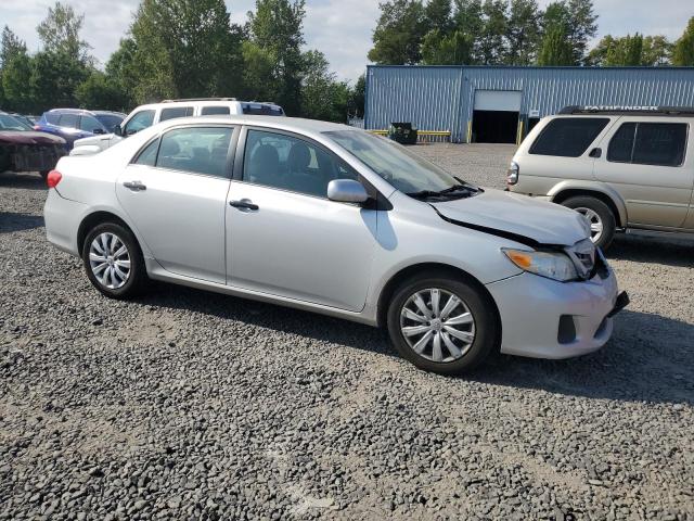 2T1BU4EE8DC006990 - 2013 TOYOTA COROLLA BASE Күміс фото 4