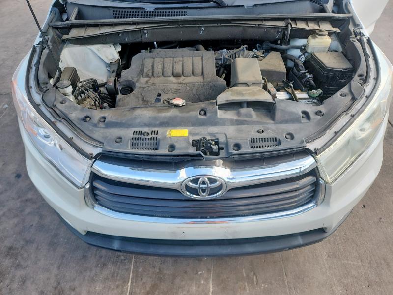 5TDKKRFH5GS165862 - 2016 TOYOTA HIGHLANDER XLE თეთრი ფოტო 12