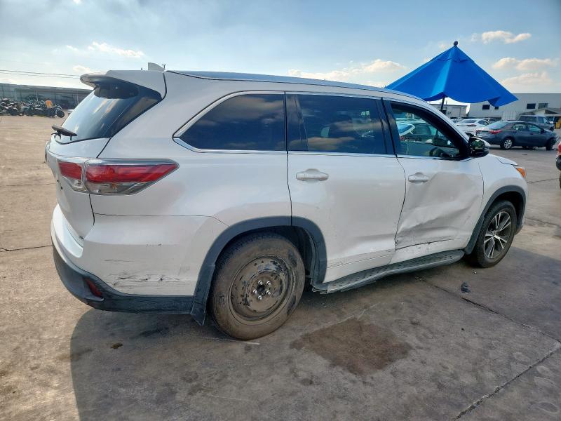 5TDKKRFH5GS165862 - 2016 TOYOTA HIGHLANDER XLE თეთრი ფოტო 3