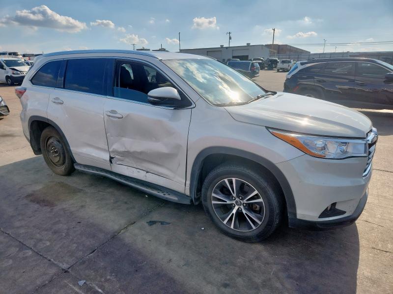 5TDKKRFH5GS165862 - 2016 TOYOTA HIGHLANDER XLE თეთრი ფოტო 4