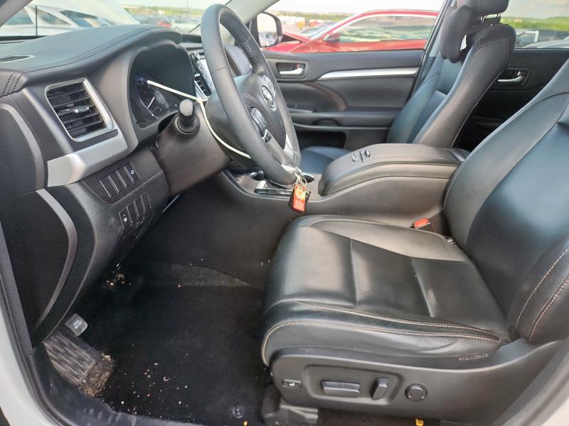 5TDKKRFH5GS165862 - 2016 TOYOTA HIGHLANDER XLE თეთრი ფოტო 7