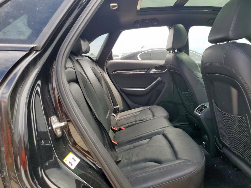 WA1HCCFS8JR030293 - 2018 AUDI Q3 PREMIUM PLUS 黑色 照片 11