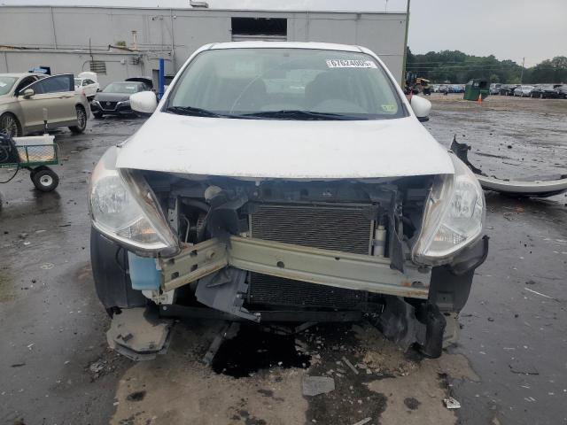 3N1CN7AP8JL850596 - 2018 NISSAN VERSA S 白色 照片 5