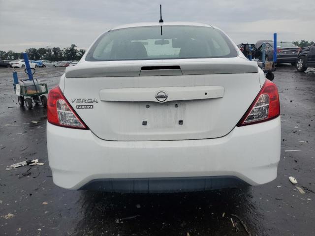 3N1CN7AP8JL850596 - 2018 NISSAN VERSA S 白色 照片 6