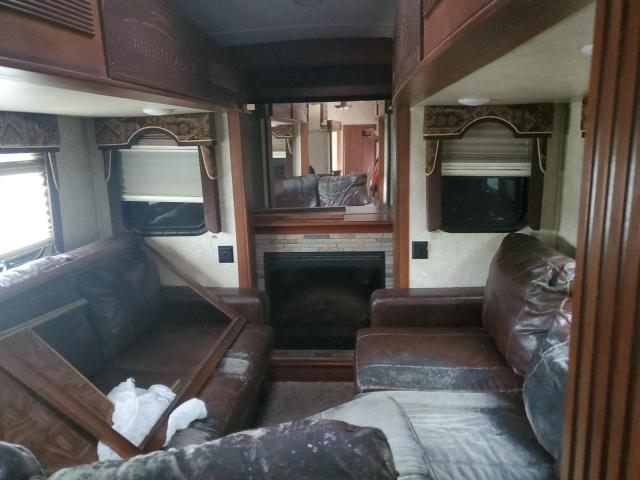 4YDF37529D4701569 - 2013 KEYSTONE MONTANA WHITE photo 8