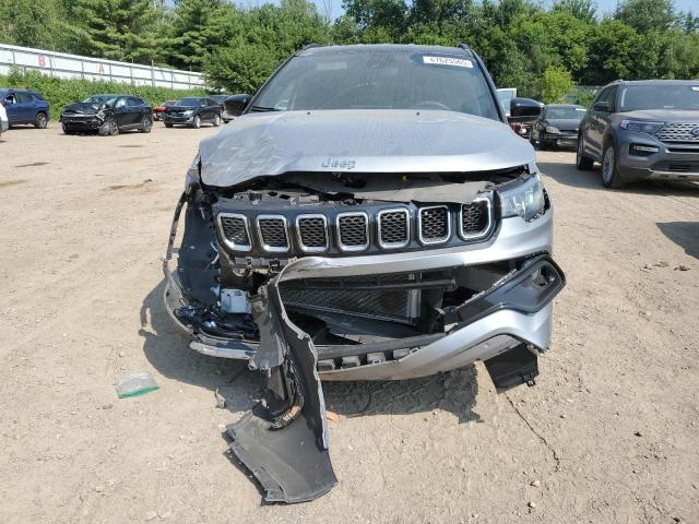 3C4NJDCN9PT527274 - 2023 JEEP COMPASS LIMITED 银色 照片 5
