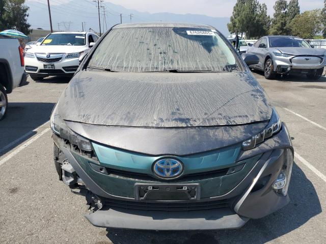 JTDKARFP3H3004536 - 2017 TOYT PRIUS PRIME GRAY photo 5