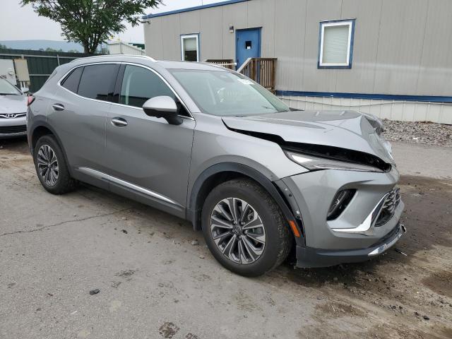 LRBFZKE4XSD002131 - 2025 BUICK ENVISION PREFERRED GRAY photo 4