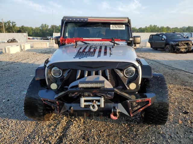 1C4BJWDG6CL201744 - 2012 JEEP WRANGLER U SPORT ვერცხლისფერი ფოტო 5