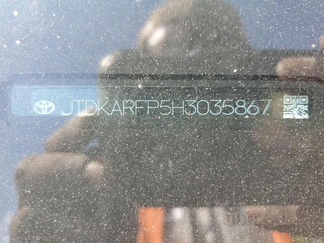 JTDKARFP5H3035867 - 2017 TOYOTA PRIUS PRIM ნაცრისფერი ფოტო 12