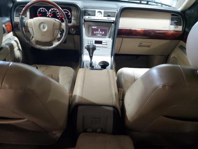 5LMFU28555LJ19347 - 2005 LINCOLN NAVIGATOR WHITE photo 8