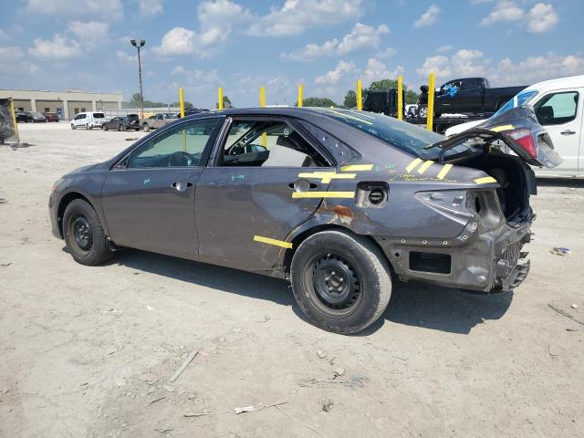 4T1BF1FK0HU325575 - 2017 TOYOTA CAMRY LE GREEN photo 2