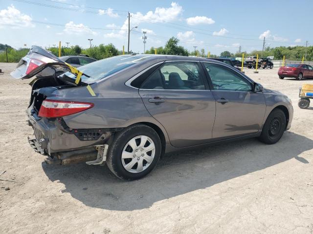 4T1BF1FK0HU325575 - 2017 TOYOTA CAMRY LE GREEN photo 3