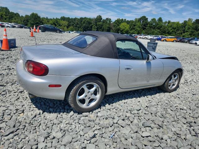 JM1NB353310211473 - 2001 MAZDA MX-5 MIATA BASE SILVER photo 3
