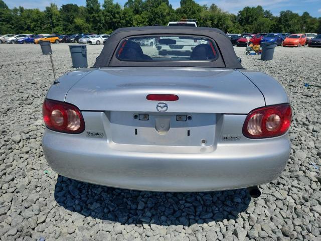 JM1NB353310211473 - 2001 MAZDA MX-5 MIATA BASE SILVER photo 6