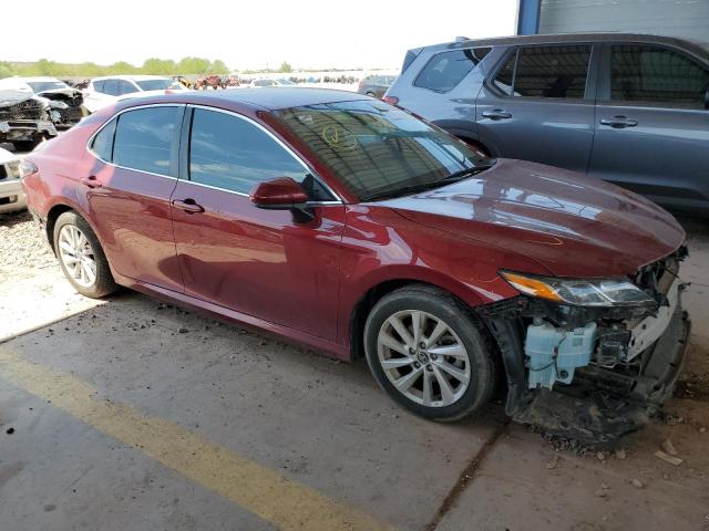 4T1C11AK5NU695023 - 2022 TOYOTA CAMRY LE RED photo 4