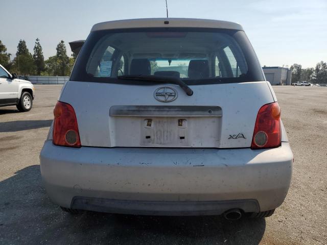 JTKKT624540049390 - 2004 TOYOTA SCION XA SILVER photo 6