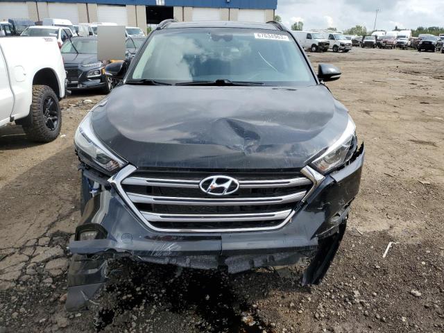 KM8J3CA28JU832608 - 2018 HYUNDAI TUCSON VALUE BLACK photo 5