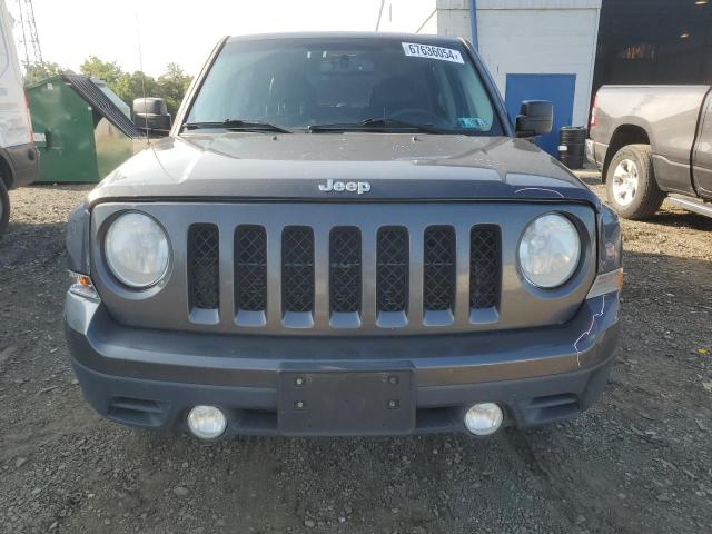 1C4NJPFA0ED731782 - 2014 JEEP PATRIOT LATITUDE GRAY photo 5