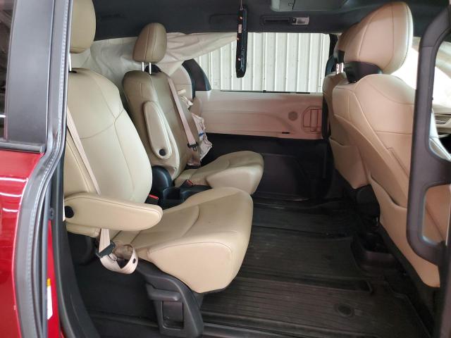 5TDJSKFC1MS015041 - 2021 TOYOTA SIENNA XLE MAROON photo 11
