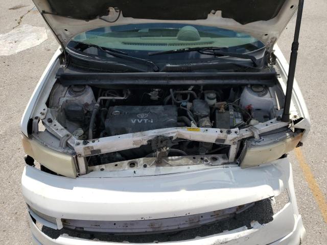 JTLKT324X54001033 - 2005 TOYOTA SCION XB WHITE photo 12