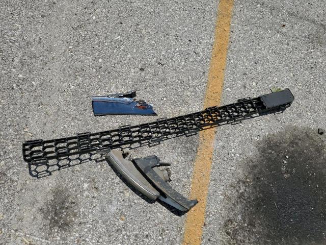 JTLKT324X54001033 - 2005 TOYOTA SCION XB WHITE photo 13