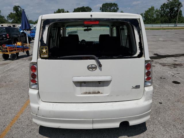 JTLKT324X54001033 - 2005 TOYOTA SCION XB WHITE photo 6