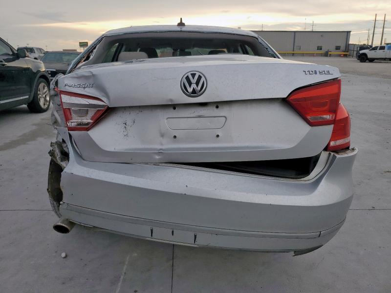 1VWCN7A34EC063136 - 2014 VOLKSWAGEN PASSAT SEL SILVER photo 6