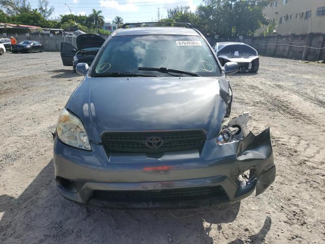 2T1KR32E25C432305 - 2005 TOYOTA COROLLA MA XR GRAY photo 5
