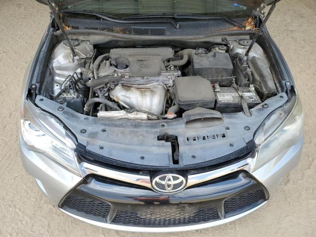 4T1BF1FK8GU243706 - 2016 TOYOTA CAMRY LE Արծաթագույն լուսանկար 11