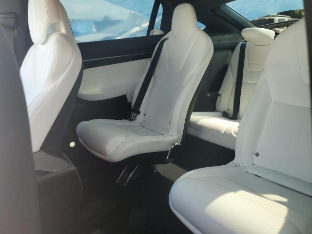 5YJXCBE28HF061119 - 2017 TESLA MODEL X WHITE photo 11