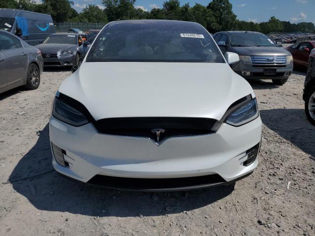 5YJXCBE28HF061119 - 2017 TESLA MODEL X WHITE photo 5