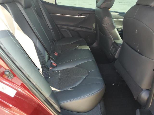 4T1B61HK6JU506943 - 2018 TOYOTA CAMRY XSE Qırmızı foto 10