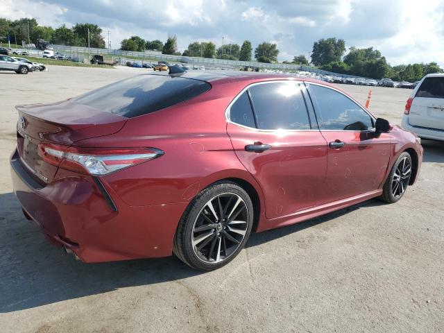 4T1B61HK6JU506943 - 2018 TOYOTA CAMRY XSE Qırmızı foto 3