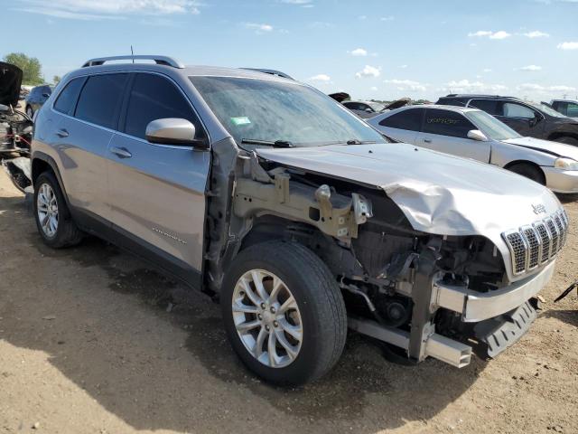 1C4PJLCB6KD327170 - 2019 JEEP CHEROKEE LATITUDE فضي صورة 4