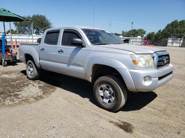 3TMJU62N57M030025 - 2007 TOYOTA TACOMA DOUBLE CAB PRERUNNER SILVER photo 4