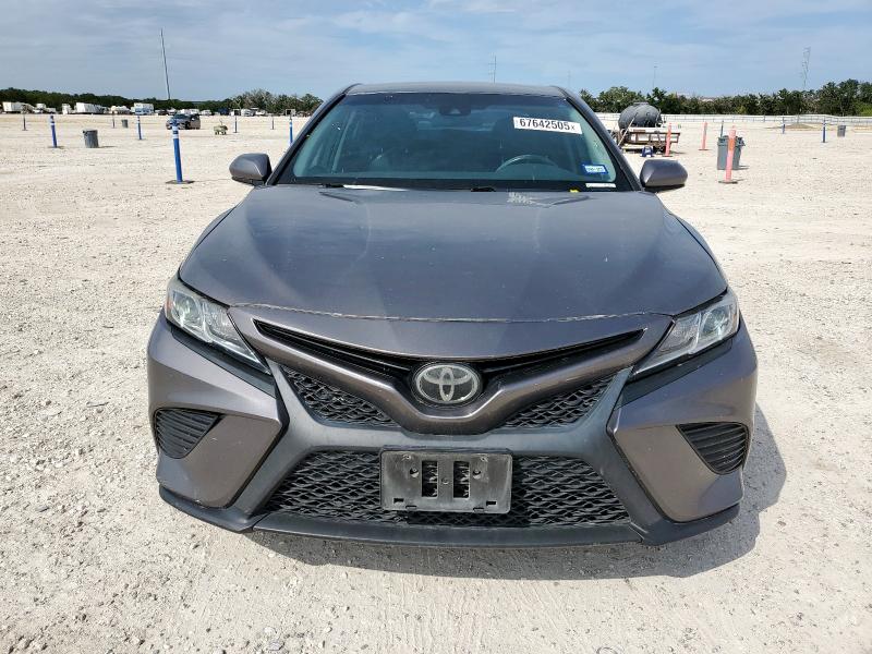 4T1B11HK2JU659169 - 2018 TOYOTA CAMRY L CHARCOAL photo 5