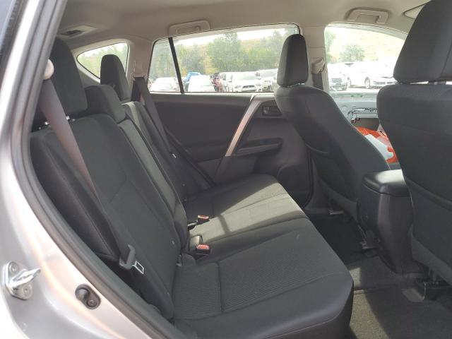2T3BFREV2GW508900 - 2016 TOYOTA RAV4 LE SILVER photo 11