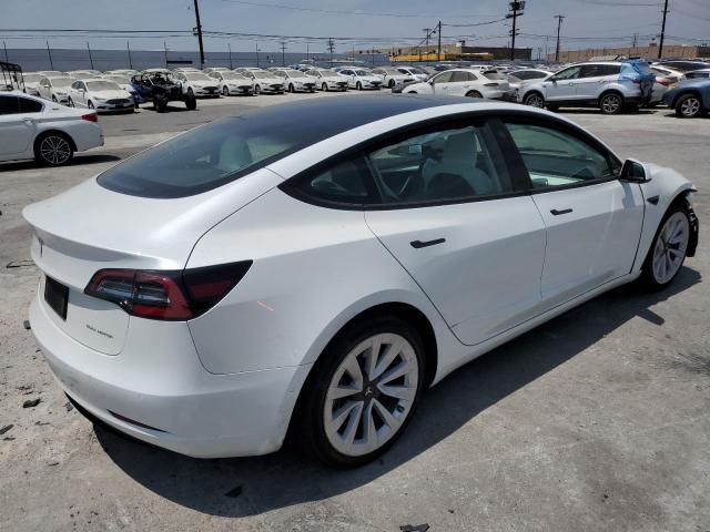 5YJ3E1EB8NF360768 - 2022 TESLA MODEL 3 WHITE photo 3