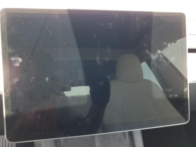 5YJ3E1EB8NF360768 - 2022 TESLA MODEL 3 WHITE photo 9