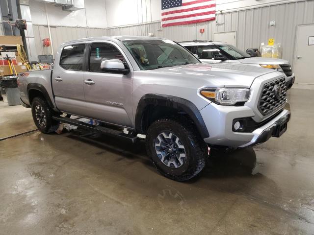 3TMCZ5AN1NM465871 - 2022 TOYOTA TACOMA DOUBLE CAB GRAY photo 4