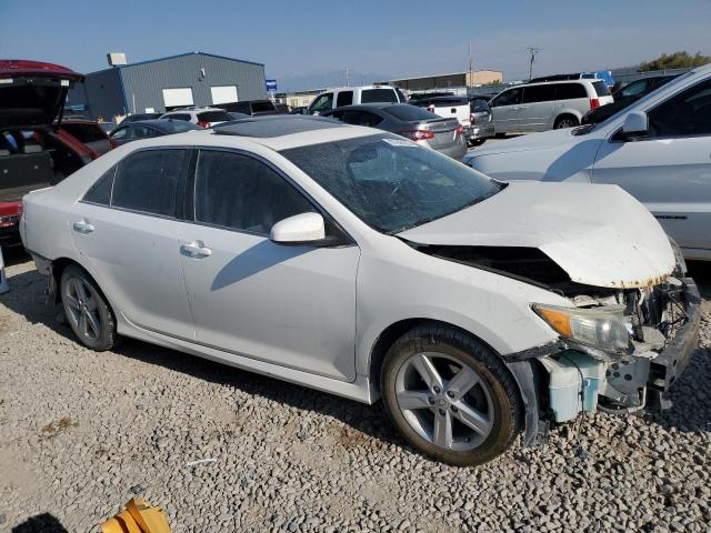 4T1BF1FK8CU147598 - 2012 TOYOTA CAMRY BASE WHITE photo 4
