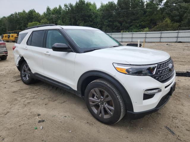 1FMSK8DH4RGA39854 - 2024 FORD EXPLORER XLT WHITE photo 4